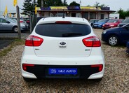 KIA Rio 5