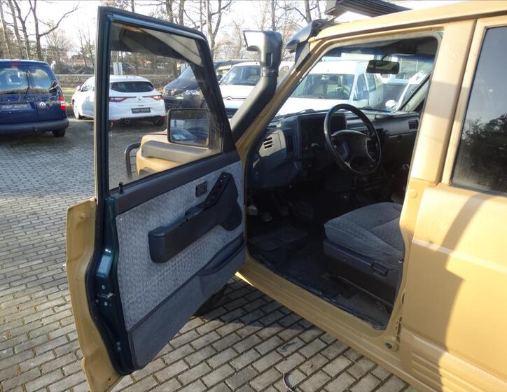 Nissan Patrol 9