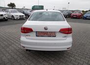 Volkswagen Jetta 10
