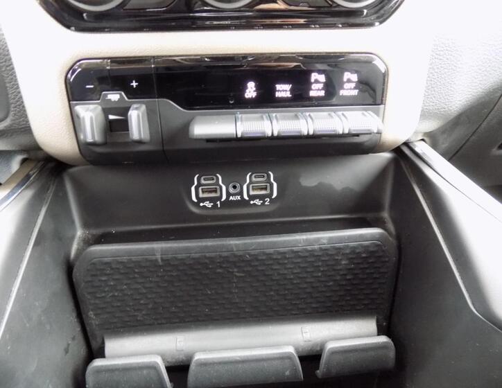 Dodge RAM 1500 35