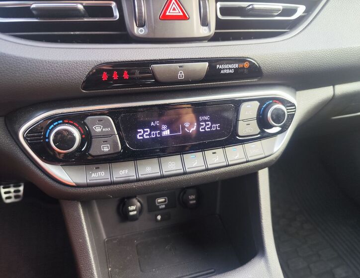 Hyundai i30 21