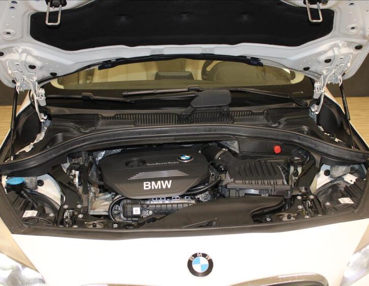 BMW Řada 2 6