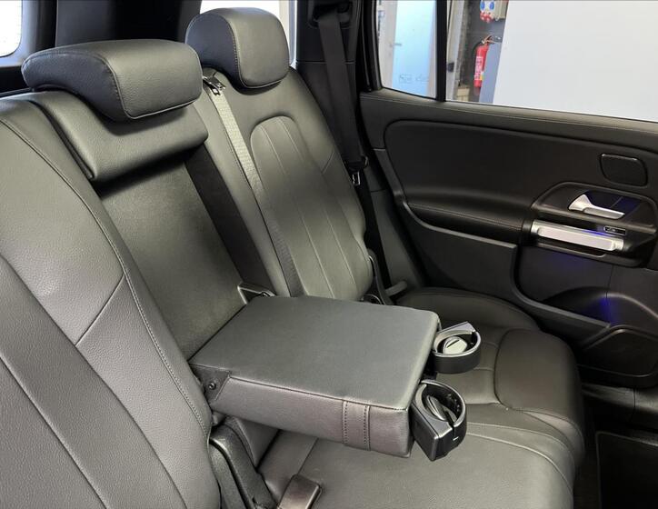 Mercedes-Benz GLB 21