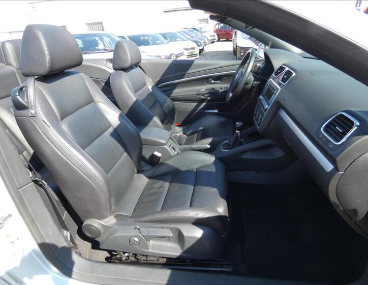 Volkswagen EOS 12