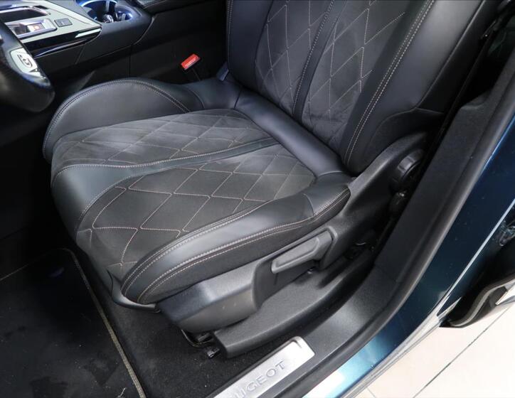 Peugeot 5008 26