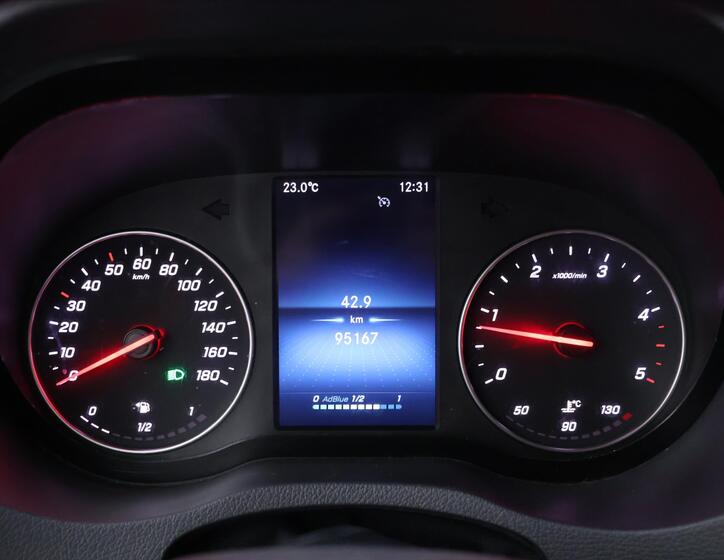 Mercedes-Benz Sprinter 18