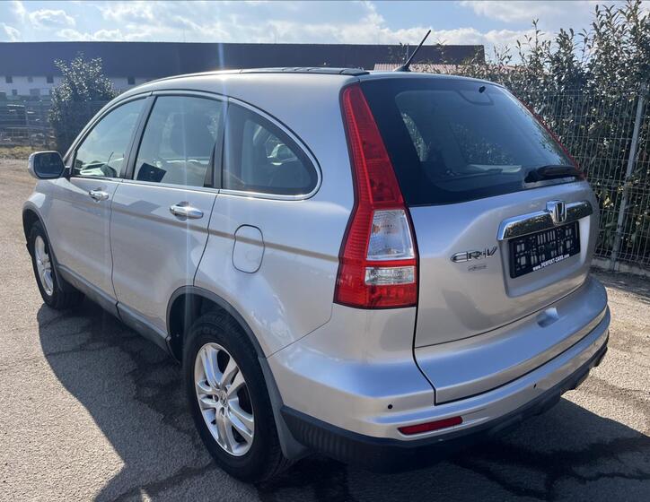 Honda CR-V 8