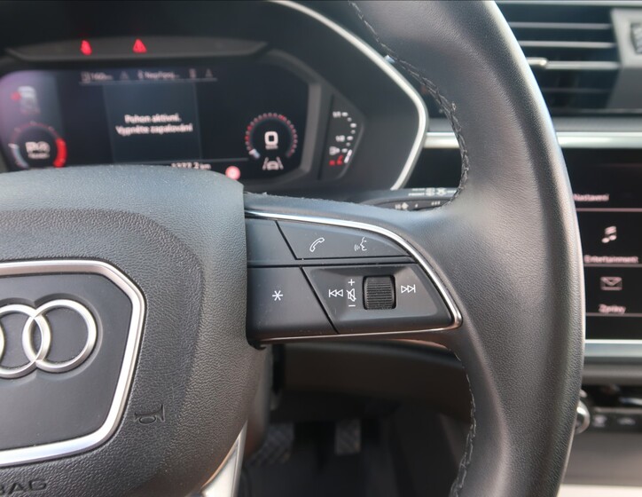Audi Q3 26