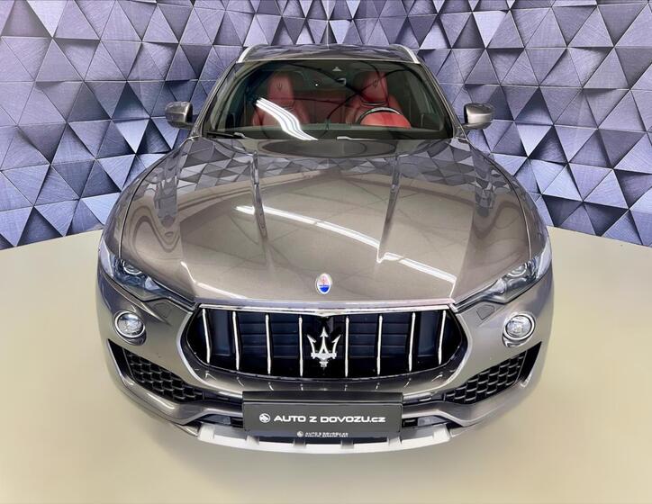 Maserati Levante 3