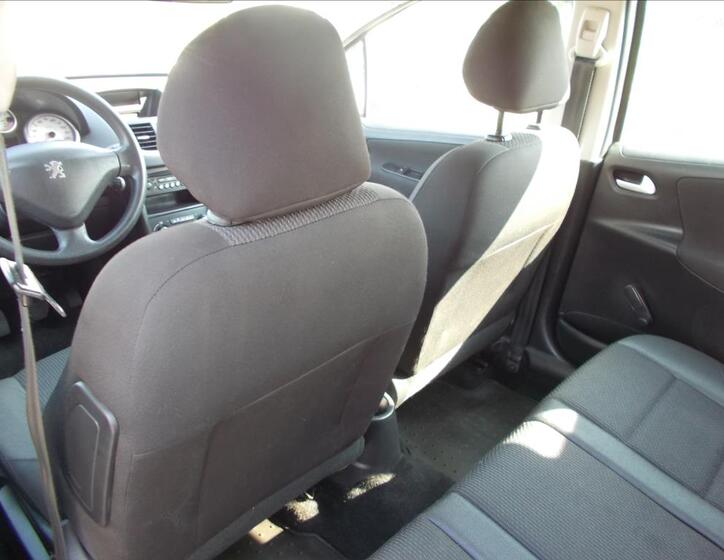 Peugeot 207 15