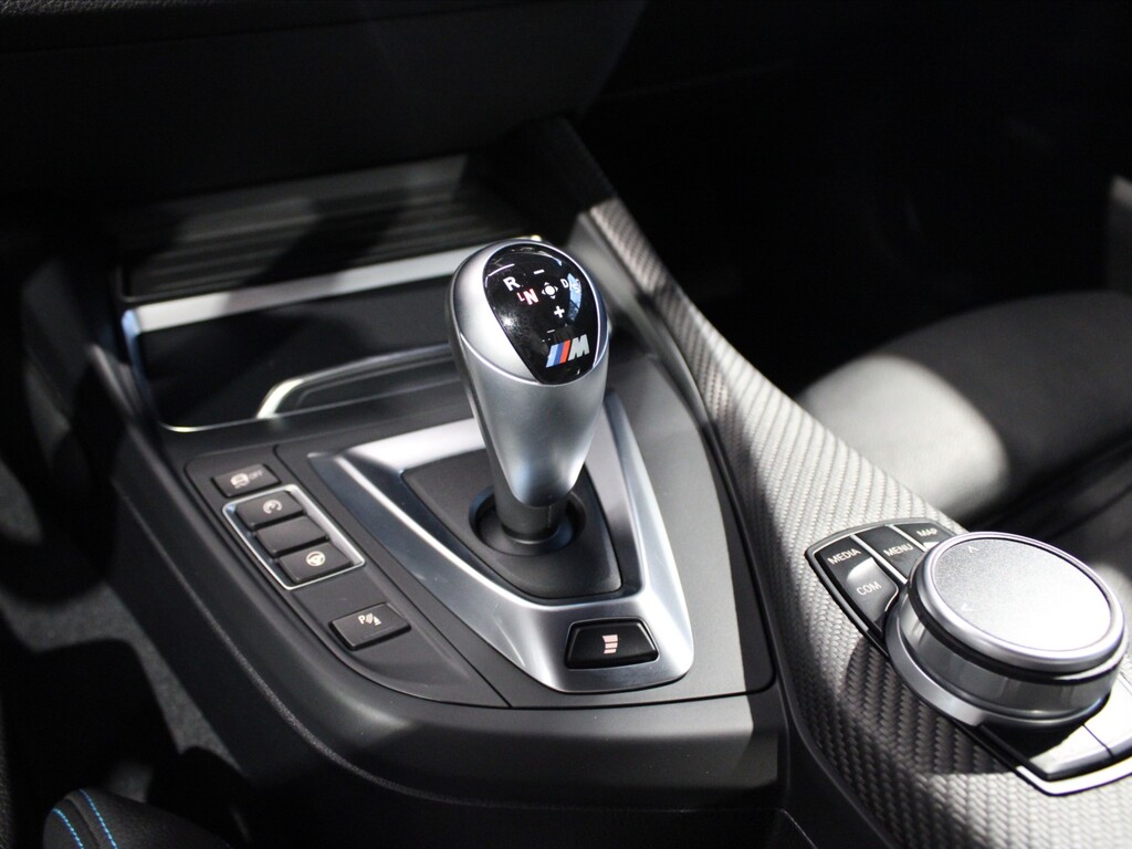 BMW M2 22