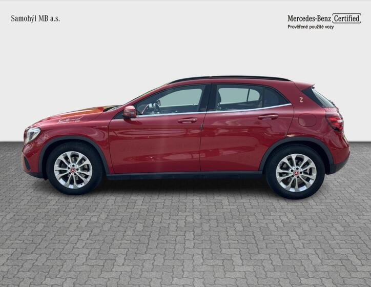Mercedes-Benz GLA 2