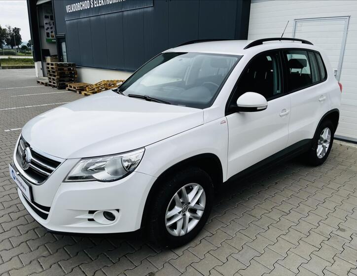 Volkswagen Tiguan 1