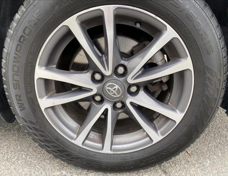 Toyota Avensis 18