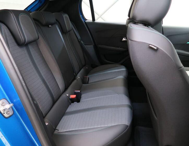 Peugeot 208 27