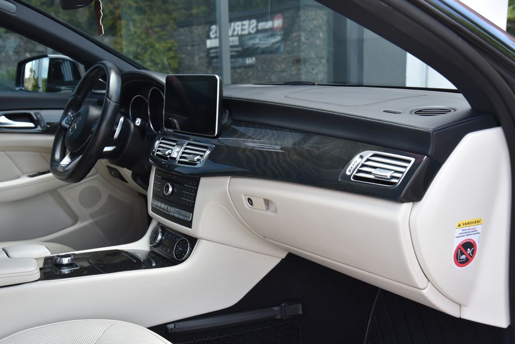 Mercedes-Benz CLS
