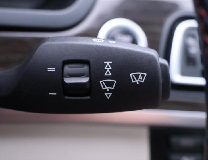 BMW Řada 7 23