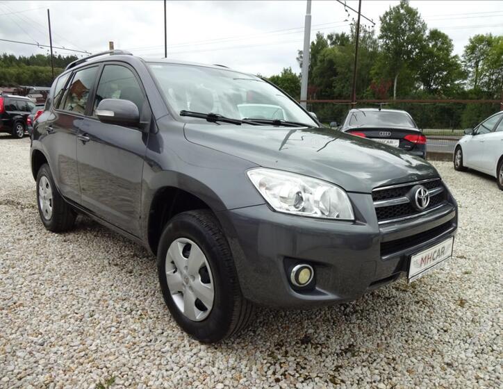 Toyota RAV4 9