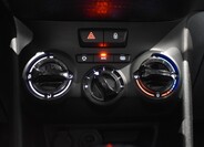Peugeot 208 13