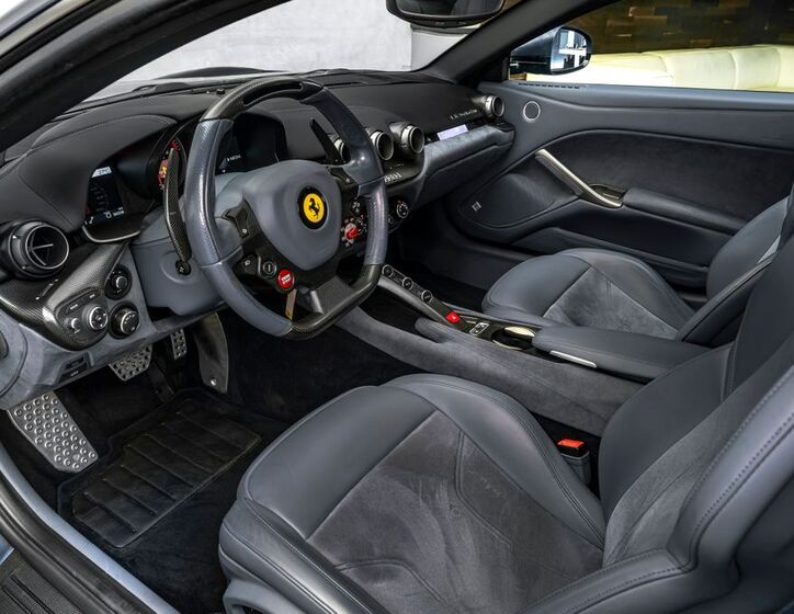 Ferrari F12 Berlinetta 17