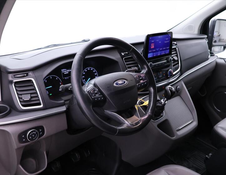 Ford Tourneo Custom 29
