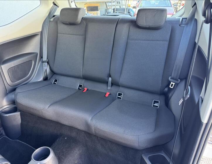 Volkswagen up! 19