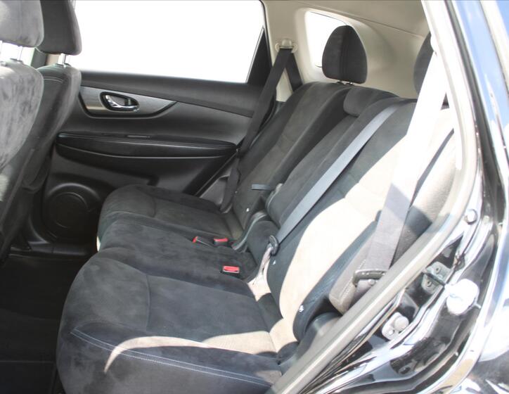 Nissan X-Trail 11