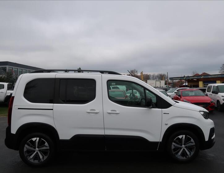 Peugeot Rifter 5