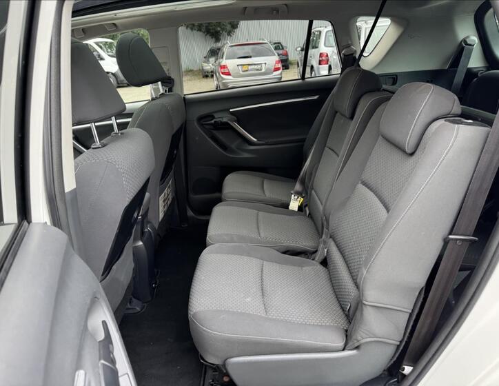 Toyota Verso 34