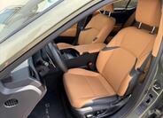Lexus ES 300h 9