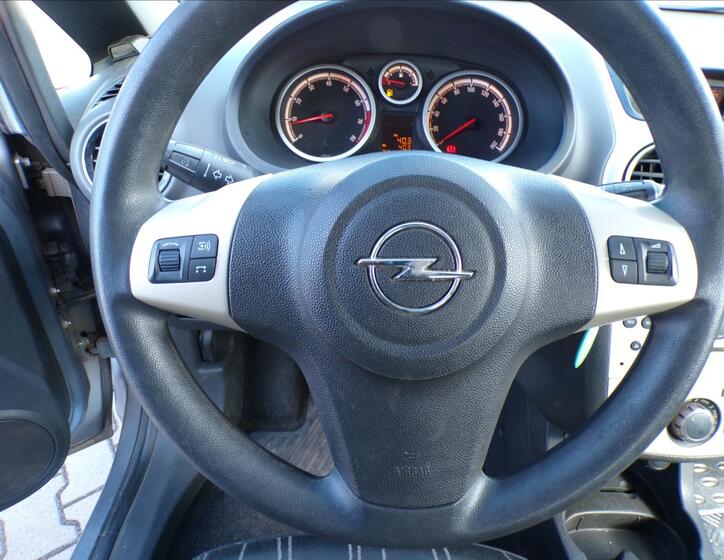 Opel Corsa 12