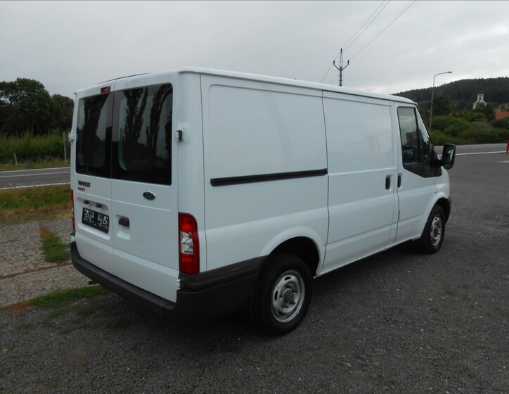 Ford Transit 8
