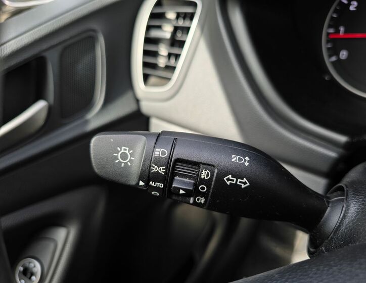Hyundai i20 16