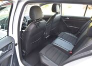 Volkswagen Golf 23