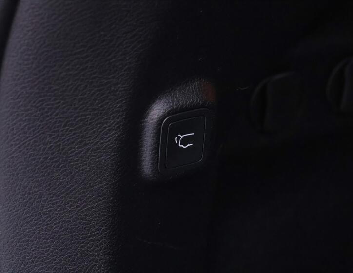 Jeep Cherokee 12