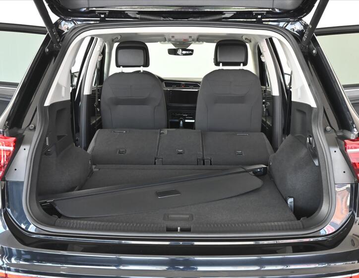 Volkswagen Tiguan Allspace 7