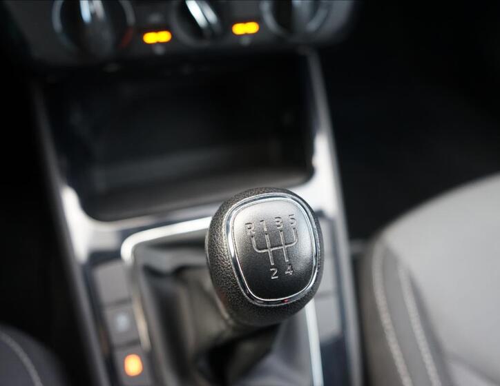 Škoda Fabia 19