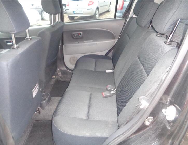 Subaru Justy 11