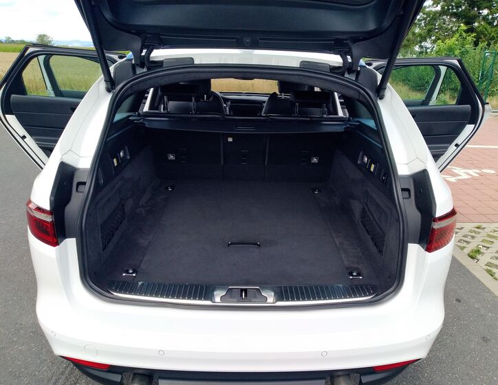 Jaguar XF 7