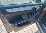 Porsche Macan 25