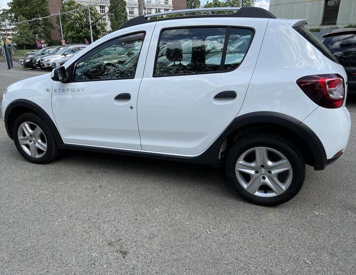 Dacia Sandero 9