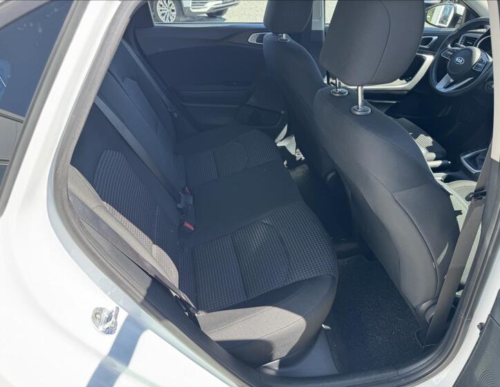 KIA Ceed 11