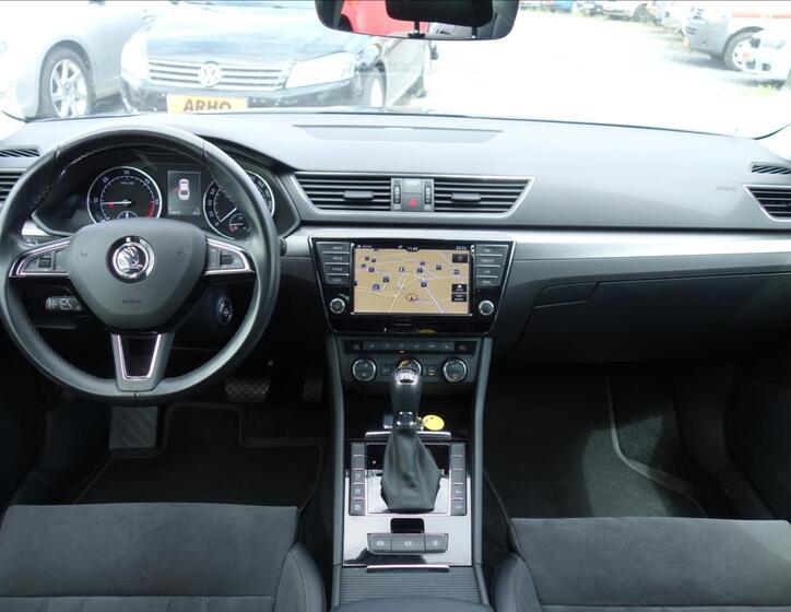 Škoda Superb 22