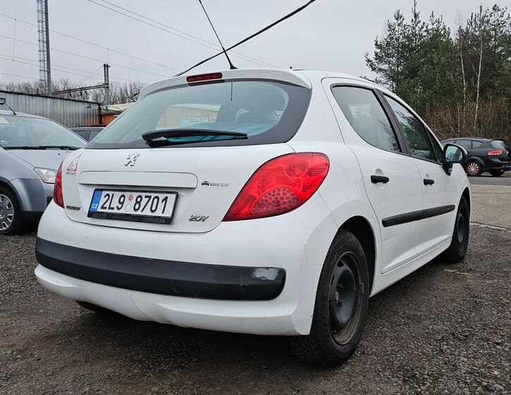 Peugeot 207 6