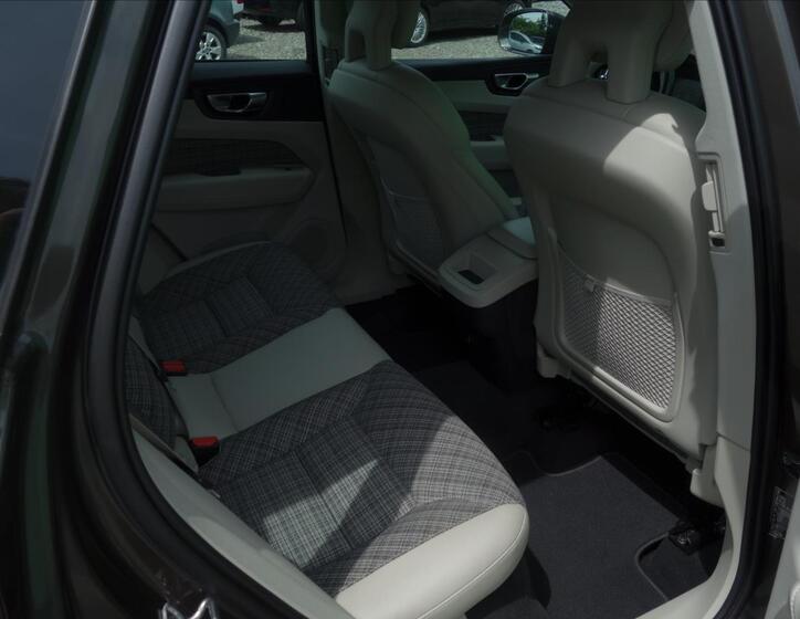 Volvo XC60 30