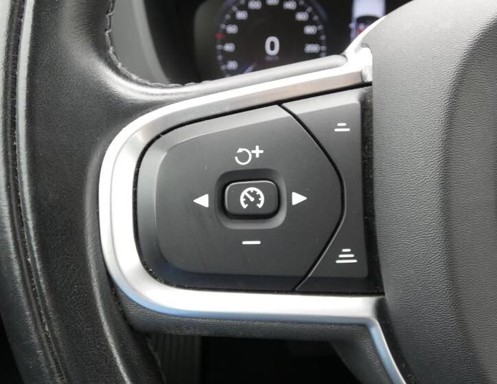 Volvo XC60 11