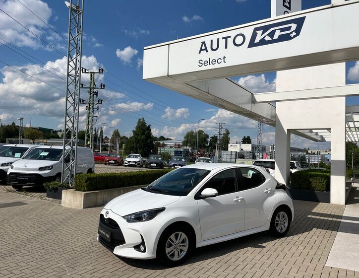 Toyota Yaris 1
