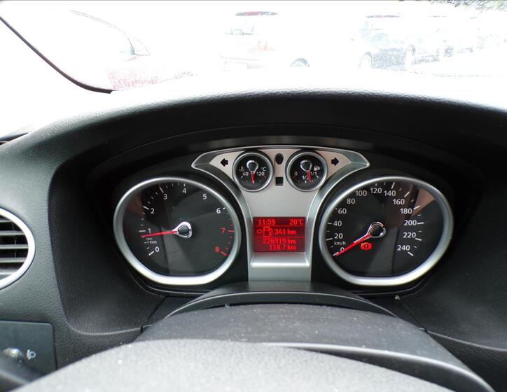 Ford Focus 8