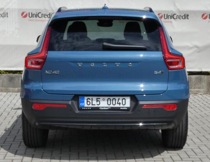 Volvo XC40 4