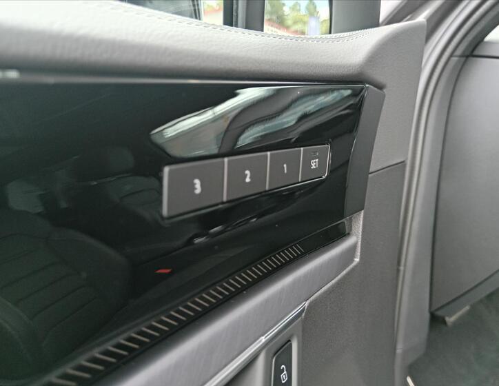 Volkswagen Touareg 13